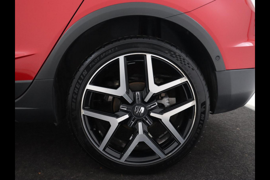 Seat Arona 1.0 TSI FR Launch | 1e eigenaar | Stoelverwarming | Adaptive cruise | Full LED | Beats Audio | Trekhaak | DAB | Carplay | Camera | Navigatie | Park Assist | Climate control