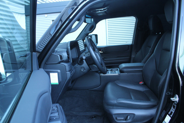 Toyota Land Cruiser 2.8 D-4D 206pk Blind Van Navigator AUTOMAAT DIRECT BESCHIKBAAR Clima Cruise Navi 360 Camera Leder LMV Trekhaak 3500kg