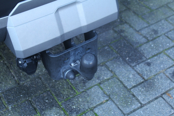 Toyota Land Cruiser 2.8 D-4D 206pk Blind Van Navigator AUTOMAAT DIRECT BESCHIKBAAR Clima Cruise Navi 360 Camera Leder LMV Trekhaak 3500kg