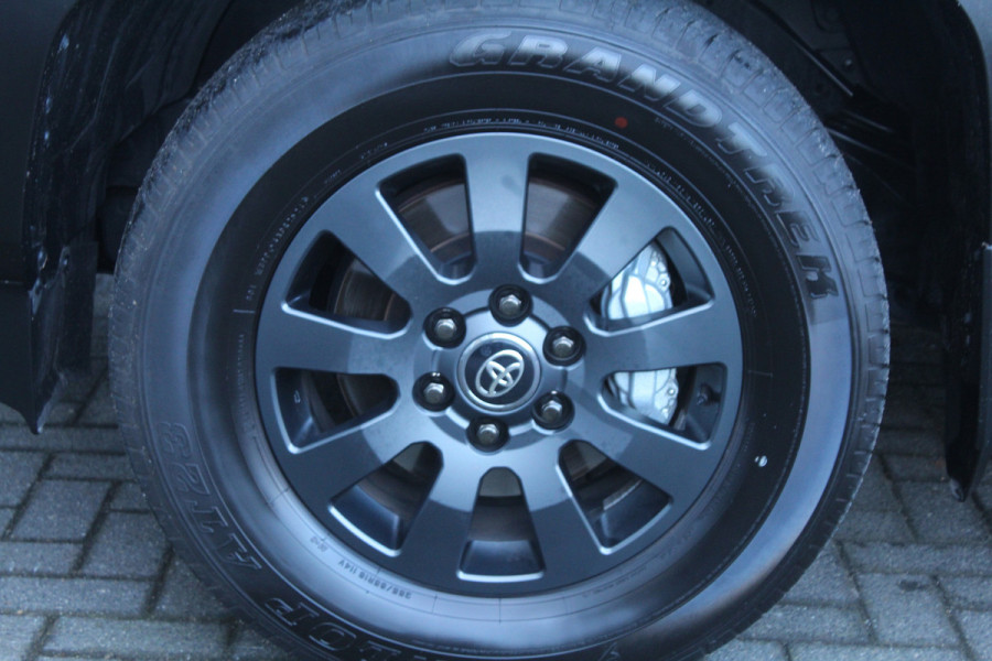 Toyota Land Cruiser 2.8 D-4D 206pk Blind Van Navigator AUTOMAAT DIRECT BESCHIKBAAR Clima Cruise Navi 360 Camera Leder LMV Trekhaak 3500kg
