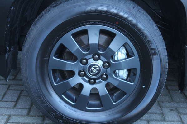 Toyota Land Cruiser 2.8 D-4D 206pk Blind Van Navigator AUTOMAAT DIRECT BESCHIKBAAR Clima Cruise Navi 360 Camera Leder LMV Trekhaak 3500kg