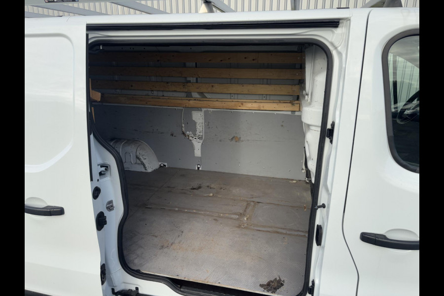 Renault Trafic 2.0 dCi 110 T30 L2H1*A/C*CRUISE*NAVI*HAAK*3PERS*