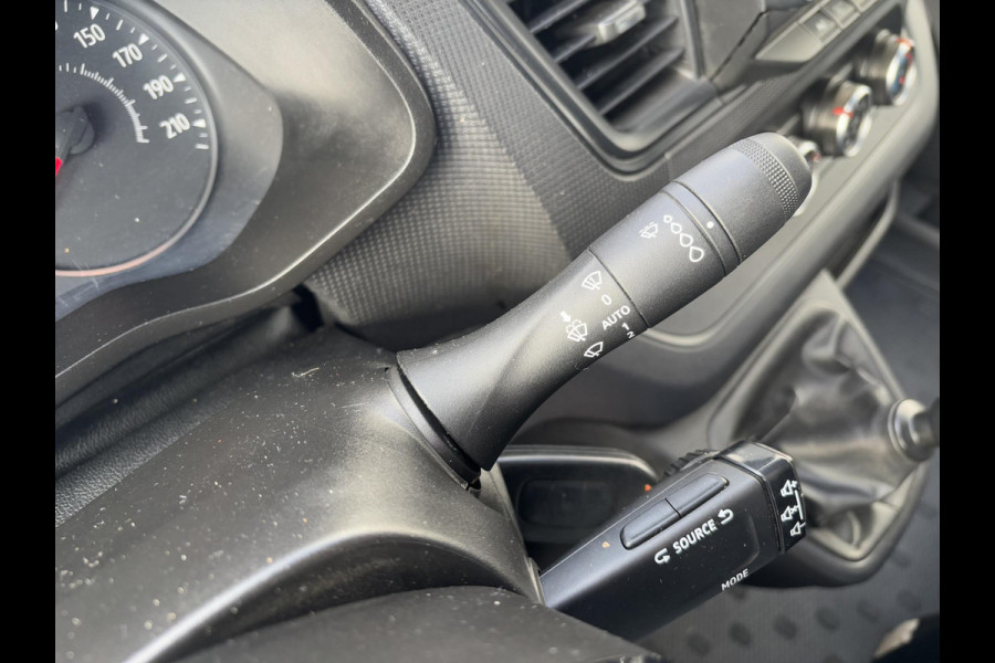 Renault Trafic 2.0 dCi 110 T30 L2H1*A/C*CRUISE*NAVI*HAAK*3PERS*