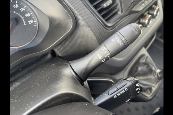 Renault Trafic 2.0 dCi 110 T30 L2H1*A/C*CRUISE*NAVI*HAAK*3PERS*