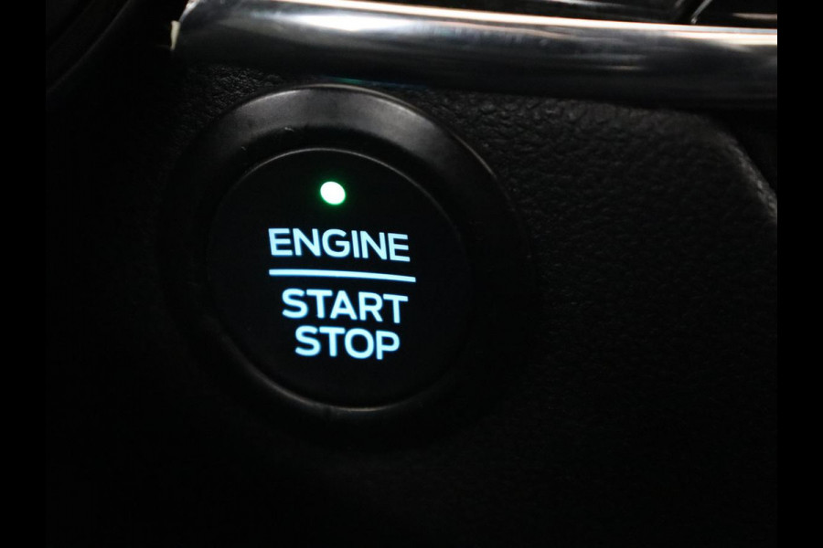 Ford Kuga 2.5 PHEV ST-Line | Panoramadak | Stoelverwarming | Camera | Carplay | Digital Cockpit | Navigatie | Keyless | DAB | Achterbankverwarming | Getint glas | Plug In