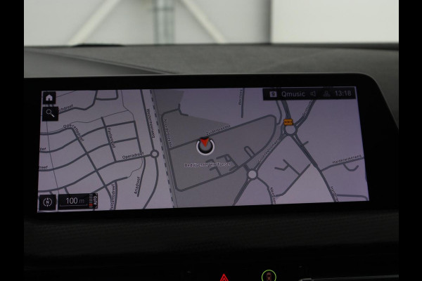 BMW 1-serie 118i Executive | Sport Line | Camera | Carplay | Sportstoelen | Live Cockpit | Navigatie | Full LED | Climate control | Sfeerverlichting | Cruise control | Park Assist | Bluetooth | Getint glas