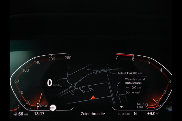 BMW 1-serie 118i Executive | Sport Line | Camera | Carplay | Sportstoelen | Live Cockpit | Navigatie | Full LED | Climate control | Sfeerverlichting | Cruise control | Park Assist | Bluetooth | Getint glas