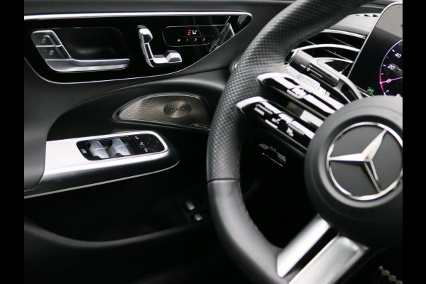 Mercedes-Benz E-Klasse 300 e Sport Edition Trekhaak | Panorama Schuif-Kanteldak | 360° camera | AMG Line | MBUX Superscreen | Premium pakket. Inclusief 24 maanden MB Certified garantie voor Europa.