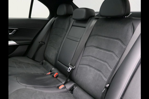 Mercedes-Benz E-Klasse 300 e Sport Edition Trekhaak | Panorama Schuif-Kanteldak | 360° camera | AMG Line | MBUX Superscreen | Premium pakket. Inclusief 24 maanden MB Certified garantie voor Europa.