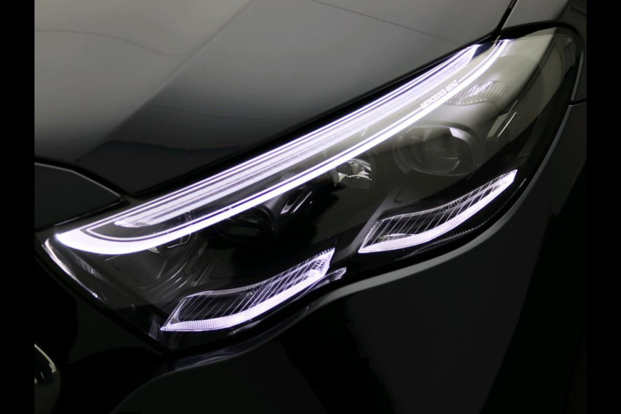 Mercedes-Benz E-Klasse 300 e Sport Edition Trekhaak | Panorama Schuif-Kanteldak | 360° camera | AMG Line | MBUX Superscreen | Premium pakket. Inclusief 24 maanden MB Certified garantie voor Europa.