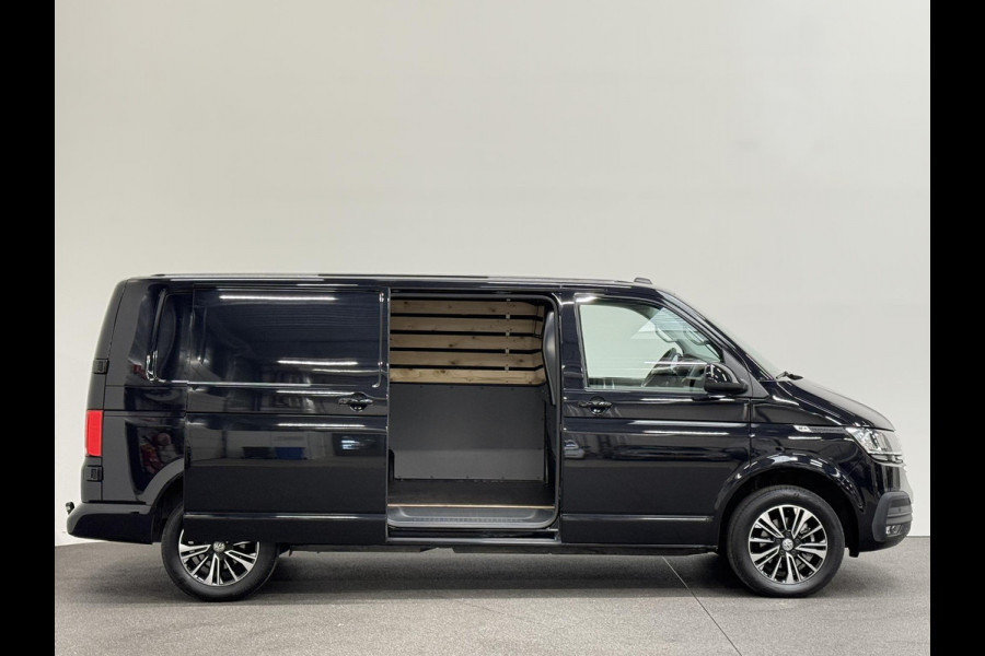 Volkswagen Transporter 2.0 150PK L2H1 Highline Automaat Airco  Navi Parkeersensoren Camera Trekhaak Carplay