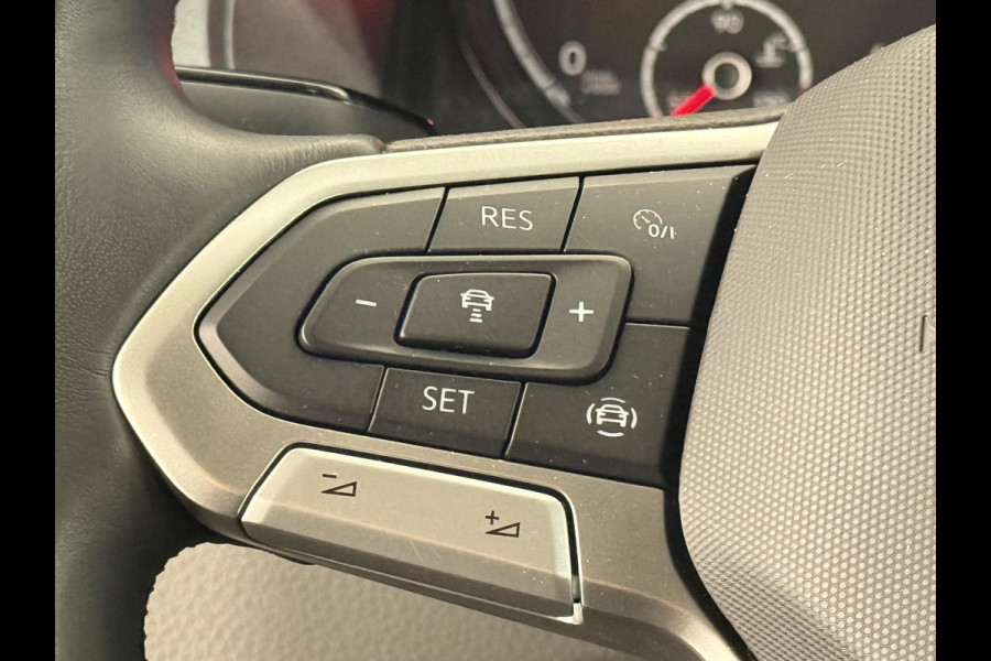 Volkswagen Transporter 2.0 150PK L2H1 Highline Automaat Airco  Navi Parkeersensoren Camera Trekhaak Carplay