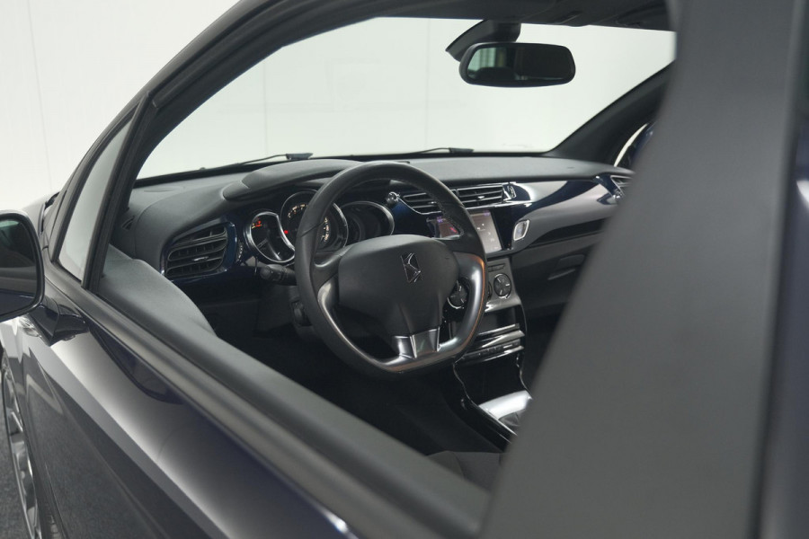 DS DS 3 PureTech 110 So Chic | Camera | Navigatie | Parkeersensoren | Climate Control