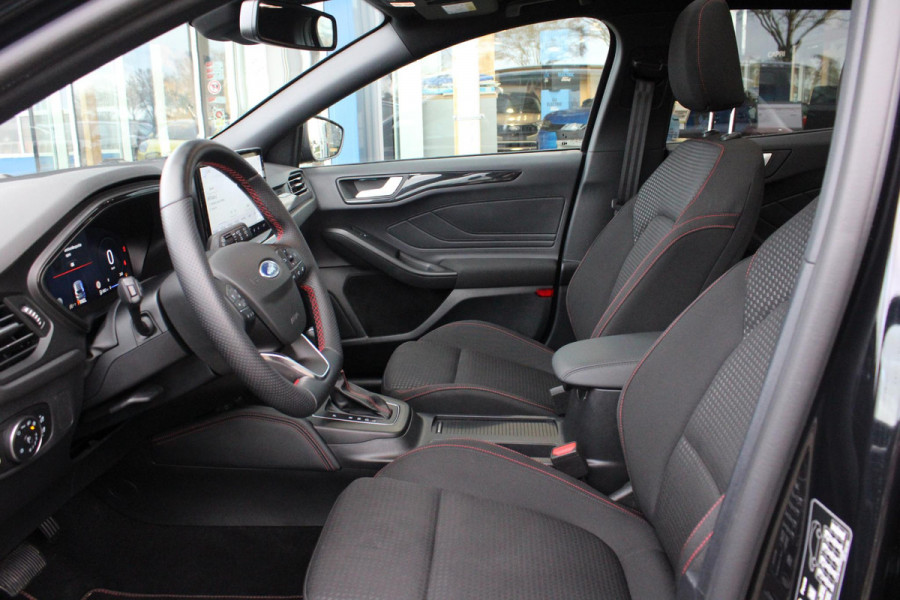 Ford FOCUS Wagon 1.0 EcoBoost Hybrid ST Line X 155pk | Trekhaak afneembaar | Panoramadak | Bang&Olufsen | Adaptive cruise control | Winter Pack | All season banden | Camera