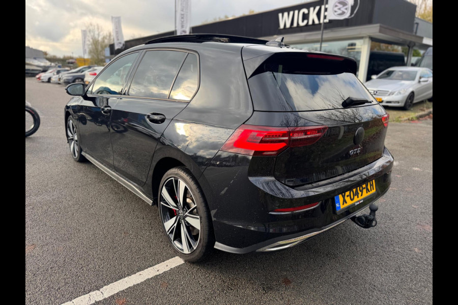 Volkswagen Golf 1.4 eHybrid GTE Panorama Led Stoelver. Stuurverw.