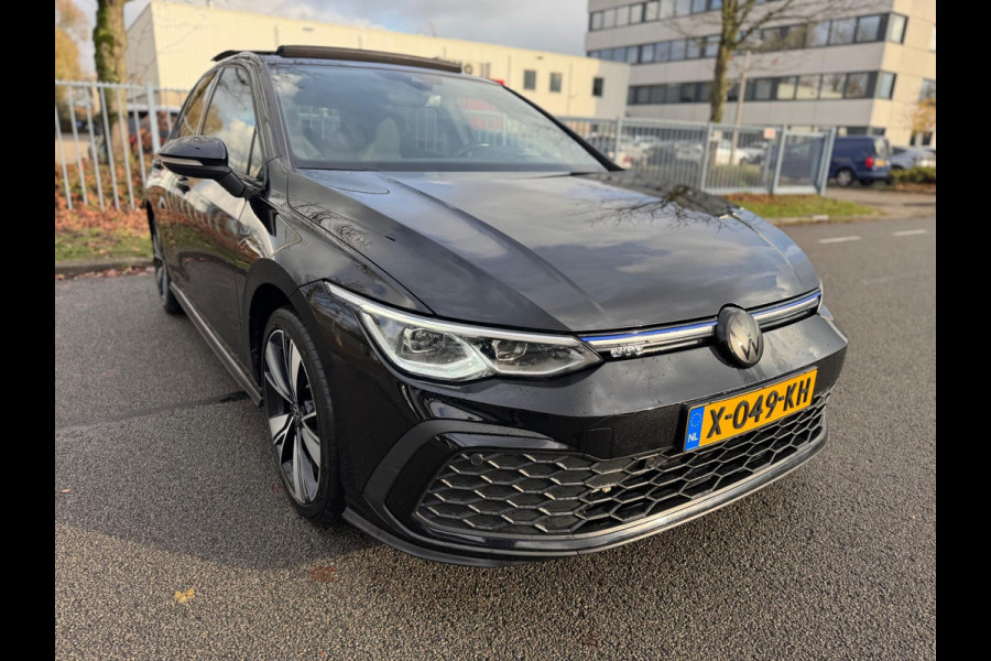 Volkswagen Golf 1.4 eHybrid GTE Panorama Led Stoelver. Stuurverw.