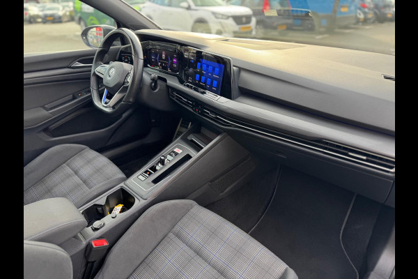 Volkswagen Golf 1.4 eHybrid GTE Panorama Led Stoelver. Stuurverw.