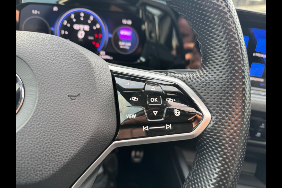 Volkswagen Golf 1.4 eHybrid GTE Panorama Led Stoelver. Stuurverw.