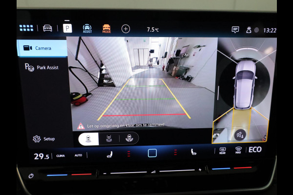 Volkswagen Tiguan 1.5 eHybrid R-Line Edition 204 pk Automaat (DSG) | Verlengde garantie | Navigatie | Parkeersensoren (Park assist) | Rondomzicht camera | Stoelverwarming v/a | Black Style pakket | R-Line |