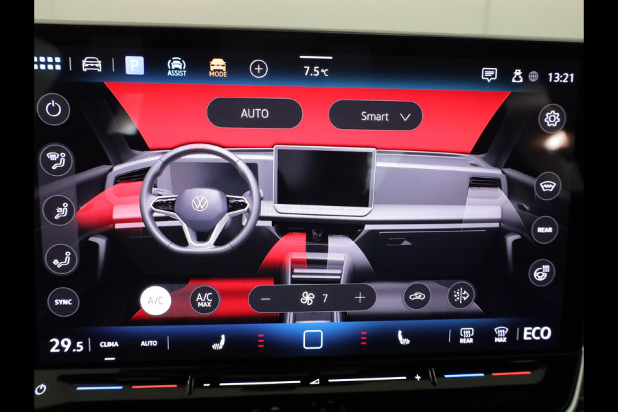 Volkswagen Tiguan 1.5 eHybrid R-Line Edition 204 pk Automaat (DSG) | Verlengde garantie | Navigatie | Parkeersensoren (Park assist) | Rondomzicht camera | Stoelverwarming v/a | Black Style pakket | R-Line |