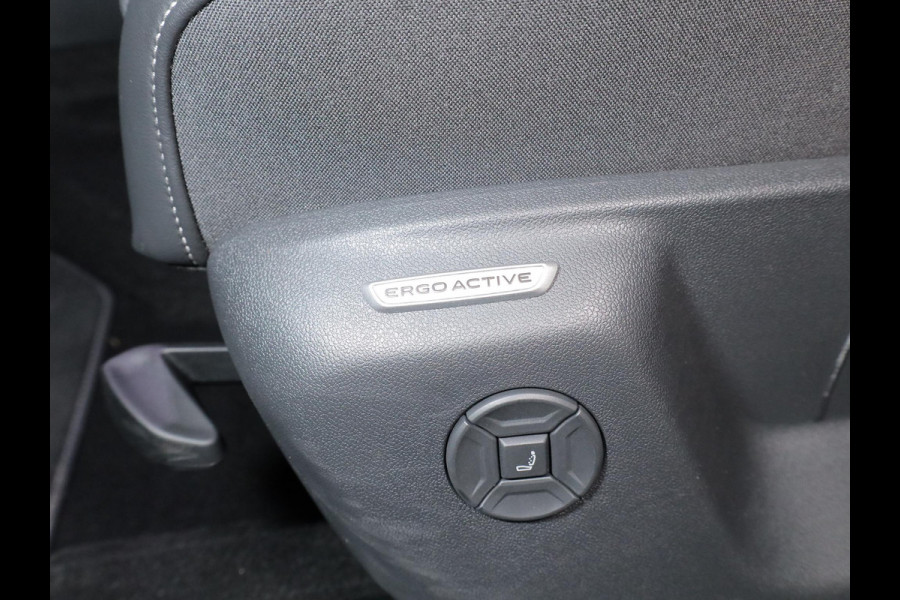 Volkswagen Tiguan 1.5 eHybrid R-Line Edition 204 pk Automaat (DSG) | Verlengde garantie | Navigatie | Parkeersensoren (Park assist) | Rondomzicht camera | Stoelverwarming v/a | Black Style pakket | R-Line |