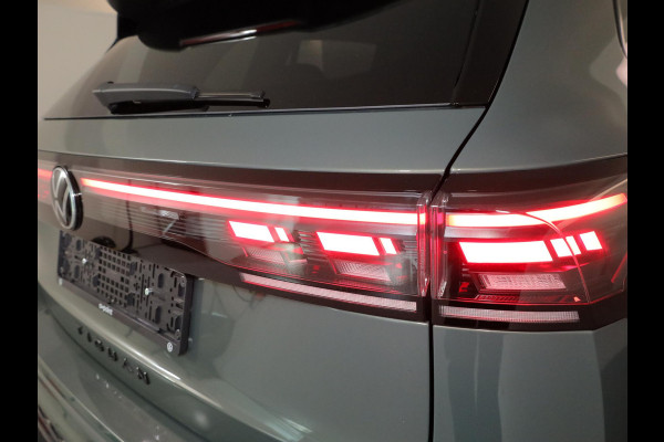 Volkswagen Tiguan 1.5 eHybrid R-Line Edition 204 pk Automaat (DSG) | Verlengde garantie | Navigatie | Parkeersensoren (Park assist) | Rondomzicht camera | Stoelverwarming v/a | Black Style pakket | R-Line |