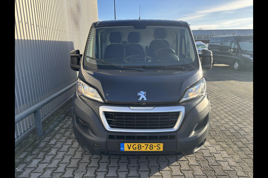 Peugeot Boxer 330 2.2 BlueHDi 140 L2H1*A/C*CRUISE*NAVI*HAAK*3PER