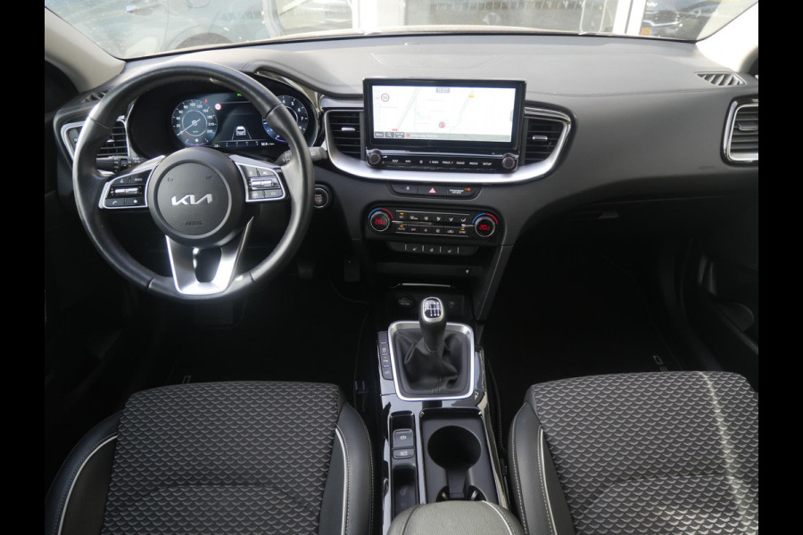Kia Ceed Sportswagon 1.5 T-GDi DynamicPlusLine | Cruise | Clima | Camera | Carplay | Navi | Keyless | Stoel-stuurverwarming |