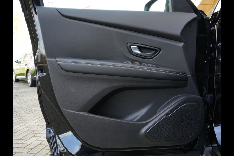 Renault Grand Scénic 1.3 TCe Automaat Equilibre 7p. | Navigatie | DAB | Trekhaak | Camera