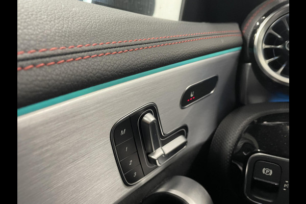 Mercedes-Benz CLA-Klasse Shooting Brake 250 e Business Solution AMG Limited Panoramadak Navigatie Apple Carplay/Android Auto Camera Parkeersensoren Elektrische achterklep Elektrische stoelen en verwarmd Virtual Cockpit Climate Control