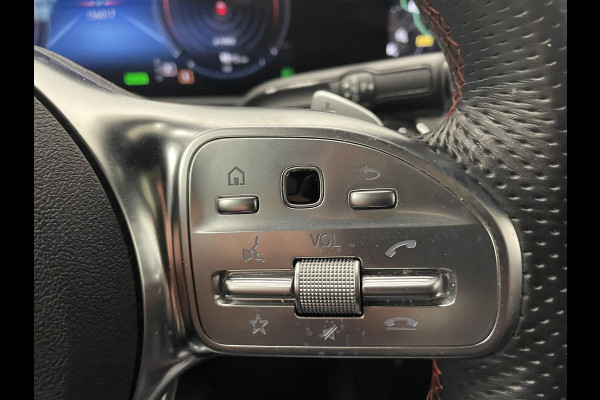 Mercedes-Benz CLA-Klasse Shooting Brake 250 e Business Solution AMG Limited Panoramadak Navigatie Apple Carplay/Android Auto Camera Parkeersensoren Elektrische achterklep Elektrische stoelen en verwarmd Virtual Cockpit Climate Control