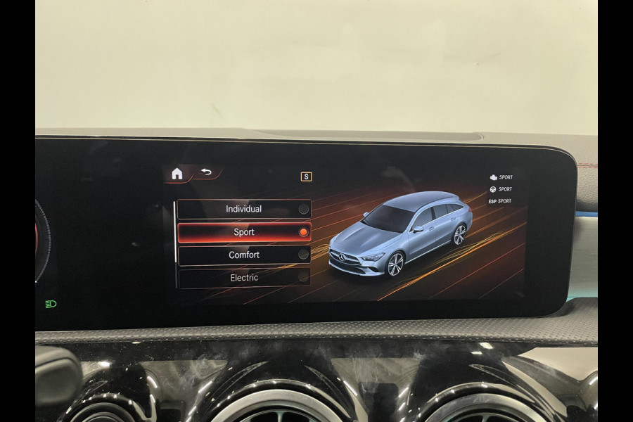 Mercedes-Benz CLA-Klasse Shooting Brake 250 e Business Solution AMG Limited Panoramadak Navigatie Apple Carplay/Android Auto Camera Parkeersensoren Elektrische achterklep Elektrische stoelen en verwarmd Virtual Cockpit Climate Control