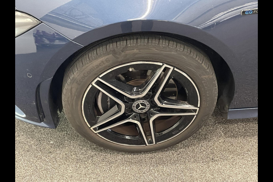 Mercedes-Benz CLA-Klasse Shooting Brake 250 e Business Solution AMG Limited Panoramadak Navigatie Apple Carplay/Android Auto Camera Parkeersensoren Elektrische achterklep Elektrische stoelen en verwarmd Virtual Cockpit Climate Control