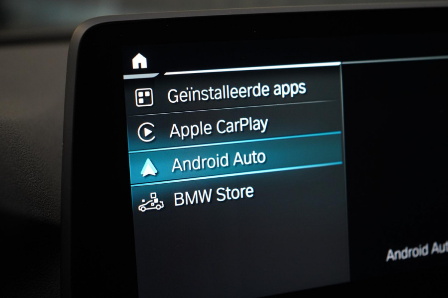 BMW 5 Serie Touring 530e Business Edition Plus | SoH 98% | Leder | Panoramadak | Trekhaak | Memory | Head-Up | M-Sportpakket