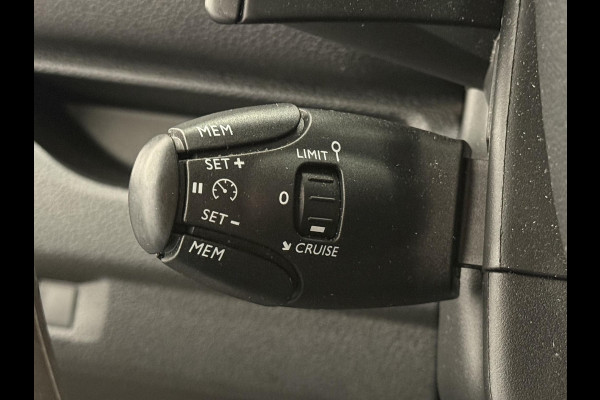 Peugeot Expert 2.0 Automaat Dubbele cabine Navigatie Parkeersensoren Clima Control  Trekhaak