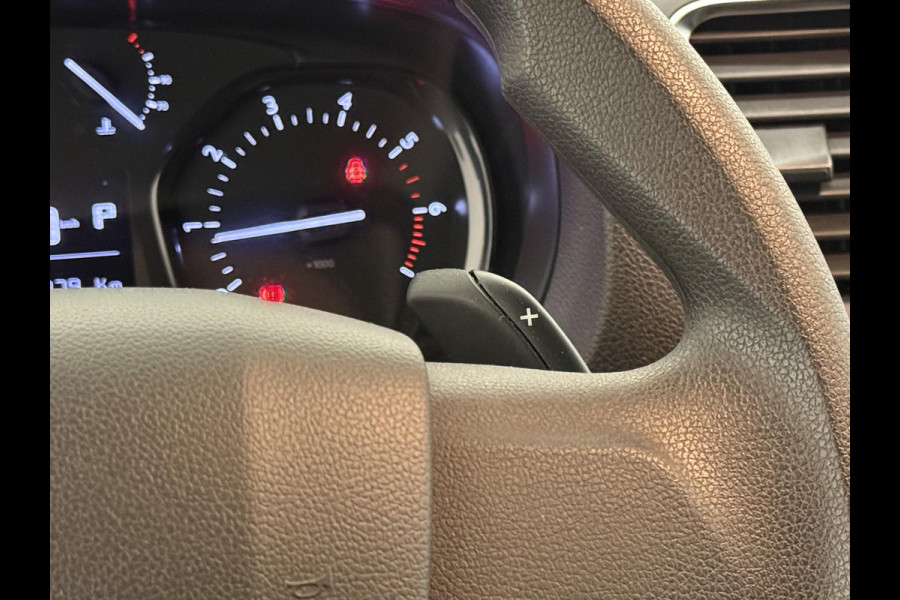 Peugeot Expert 2.0 Automaat Dubbele cabine Navigatie Parkeersensoren Clima Control  Trekhaak