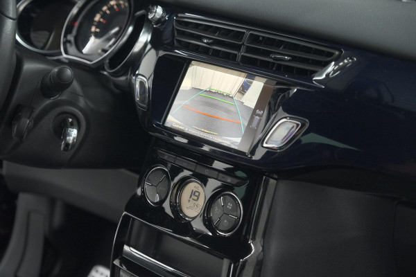 DS DS 3 PureTech 110 So Chic | Camera | Navigatie | Parkeersensoren | Climate Control