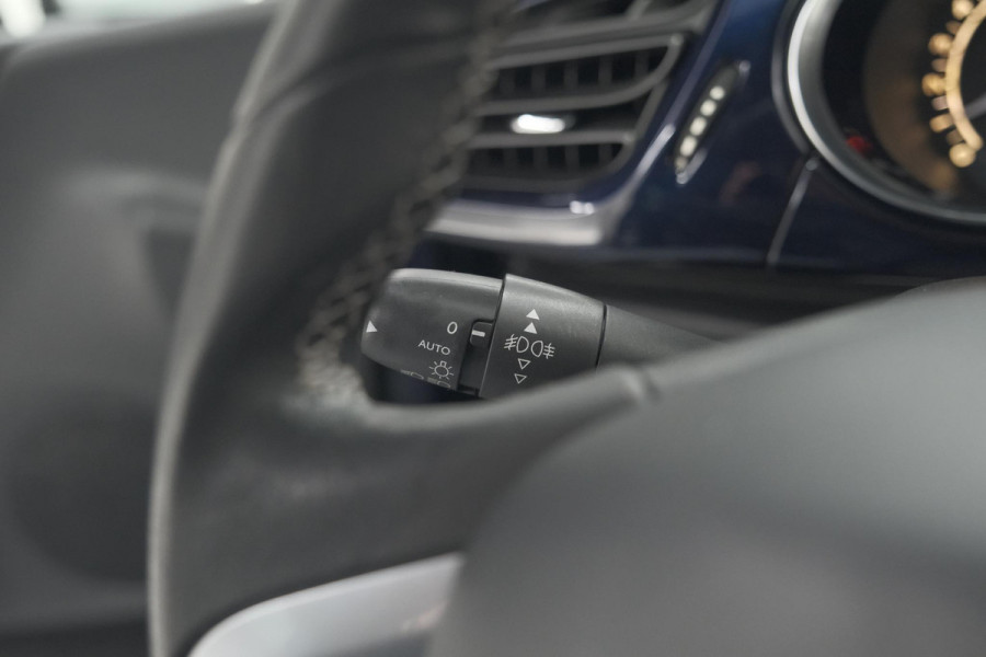 DS DS 3 PureTech 110 So Chic | Camera | Navigatie | Parkeersensoren | Climate Control