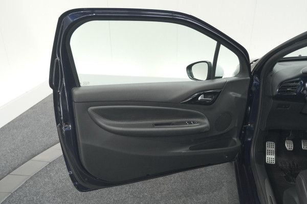 DS DS 3 PureTech 110 So Chic | Camera | Navigatie | Parkeersensoren | Climate Control