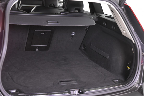 Volvo V60 2.0 T8 Recharge AWD Inscription *Panoramadak*Full Options*