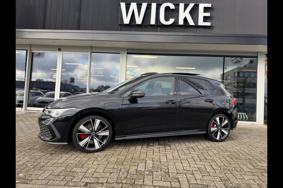 Volkswagen Golf 1.4 eHybrid GTE Panorama Led Stoelver. Stuurverw.