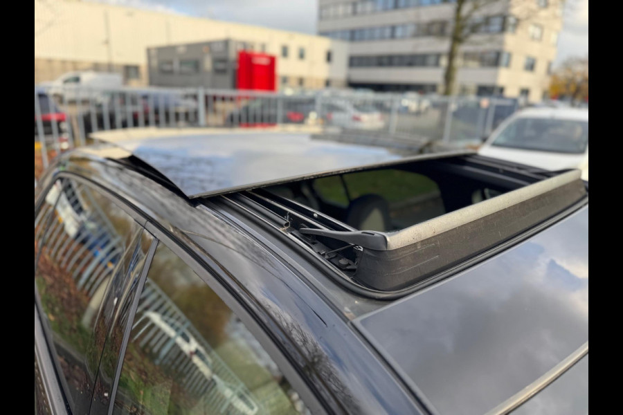 Volkswagen Golf 1.4 eHybrid GTE Panorama Led Stoelver. Stuurverw.