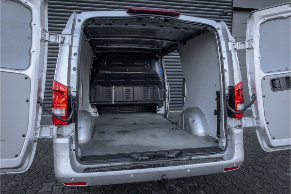 Mercedes-Benz Vito 111 CDI Lang - 19 inch AMG- Climate Controle