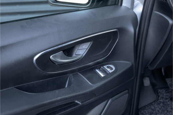 Mercedes-Benz Vito 111 CDI Lang - 19 inch AMG- Climate Controle