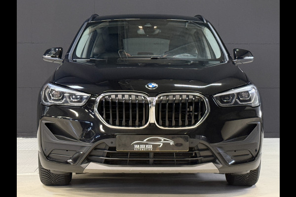 BMW X1 xDrive25e | NL auto | Leder | Carplay | Head-Up | Stoelverwarming | Full LED | Dealer onderhouden