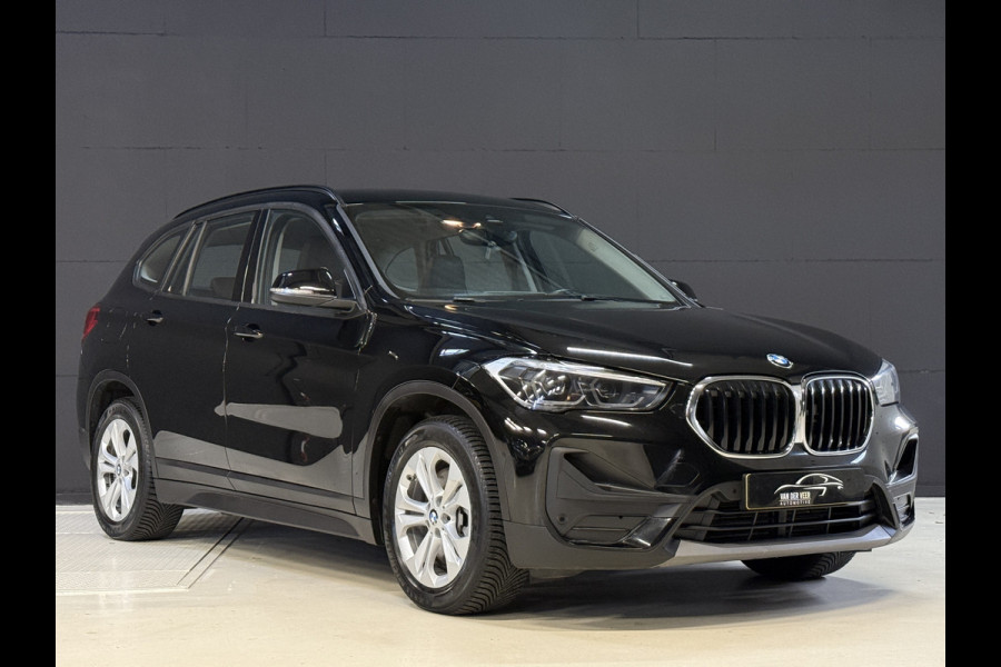 BMW X1 xDrive25e | NL auto | Leder | Carplay | Head-Up | Stoelverwarming | Full LED | Dealer onderhouden
