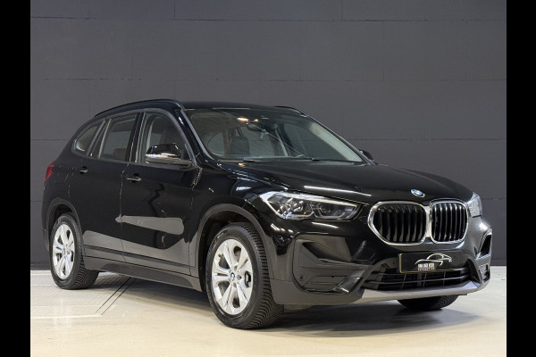 BMW X1 xDrive25e | NL auto | Leder | Carplay | Head-Up | Stoelverwarming | Full LED | Dealer onderhouden