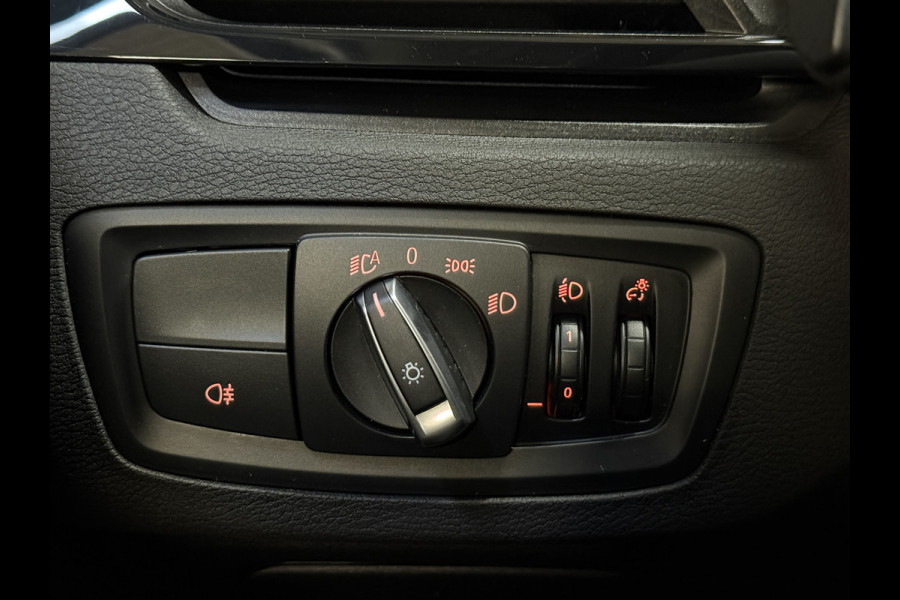 BMW X1 xDrive25e | NL auto | Leder | Carplay | Head-Up | Stoelverwarming | Full LED | Dealer onderhouden