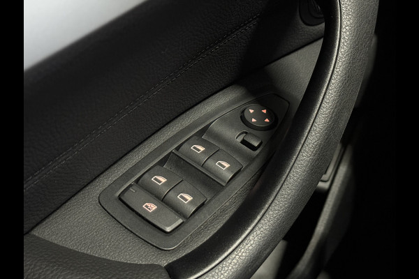 BMW X1 xDrive25e | NL auto | Leder | Carplay | Head-Up | Stoelverwarming | Full LED | Dealer onderhouden