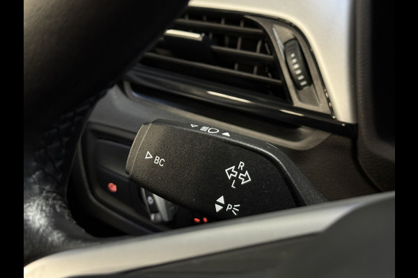 BMW X1 xDrive25e | NL auto | Leder | Carplay | Head-Up | Stoelverwarming | Full LED | Dealer onderhouden